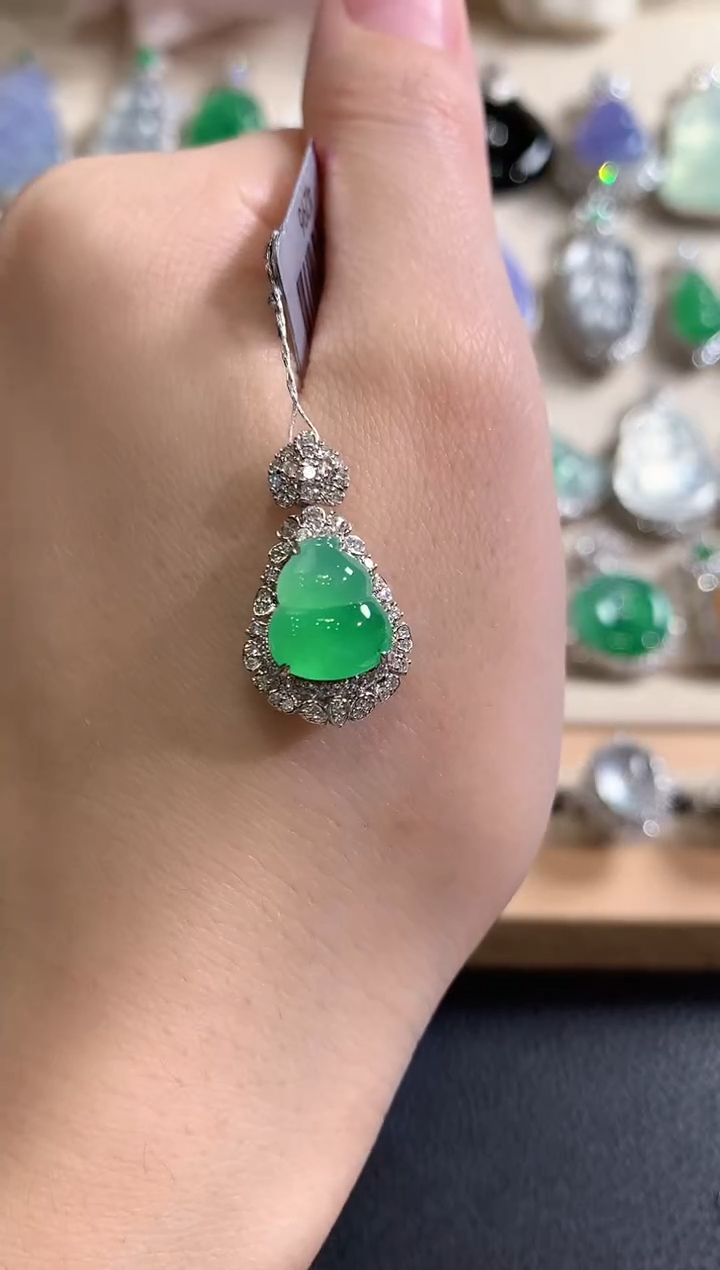 吊坠(不含链)18K金镶嵌翡翠冬日珠宝W49