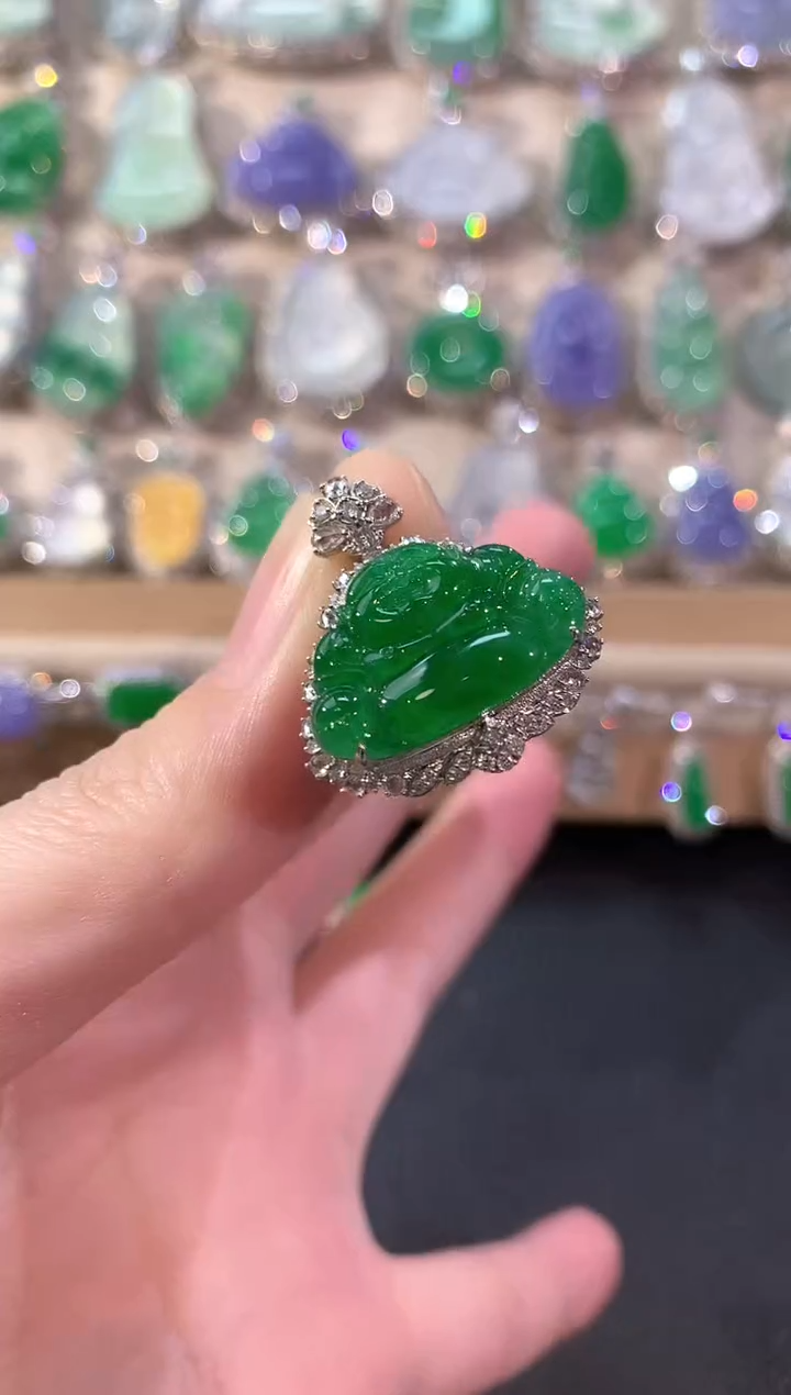 吊坠(不含链)18K金镶嵌翡翠冬日珠宝E47