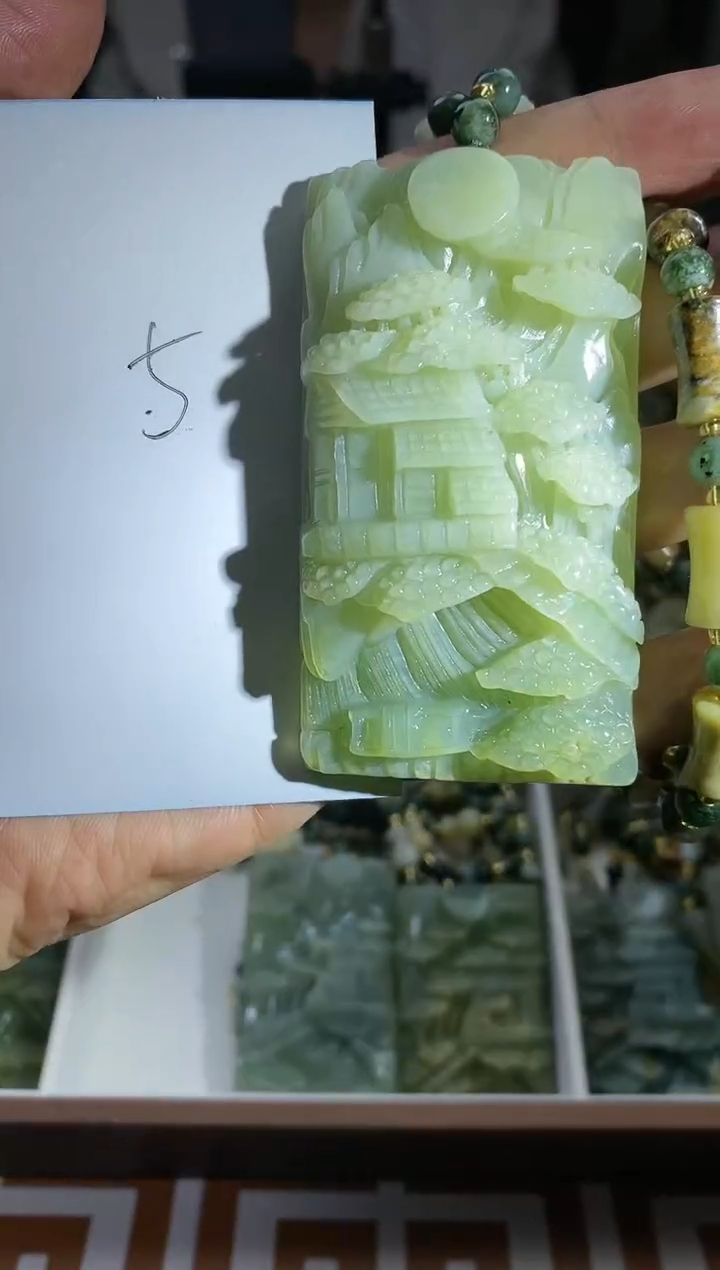 【闪购商品】蛇纹石玉其它未镶嵌多样性发货一个