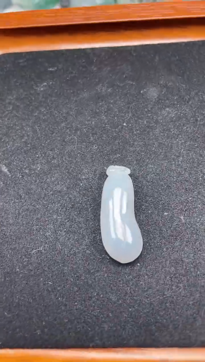 【闪购商品】翡翠颈饰未镶嵌瓜