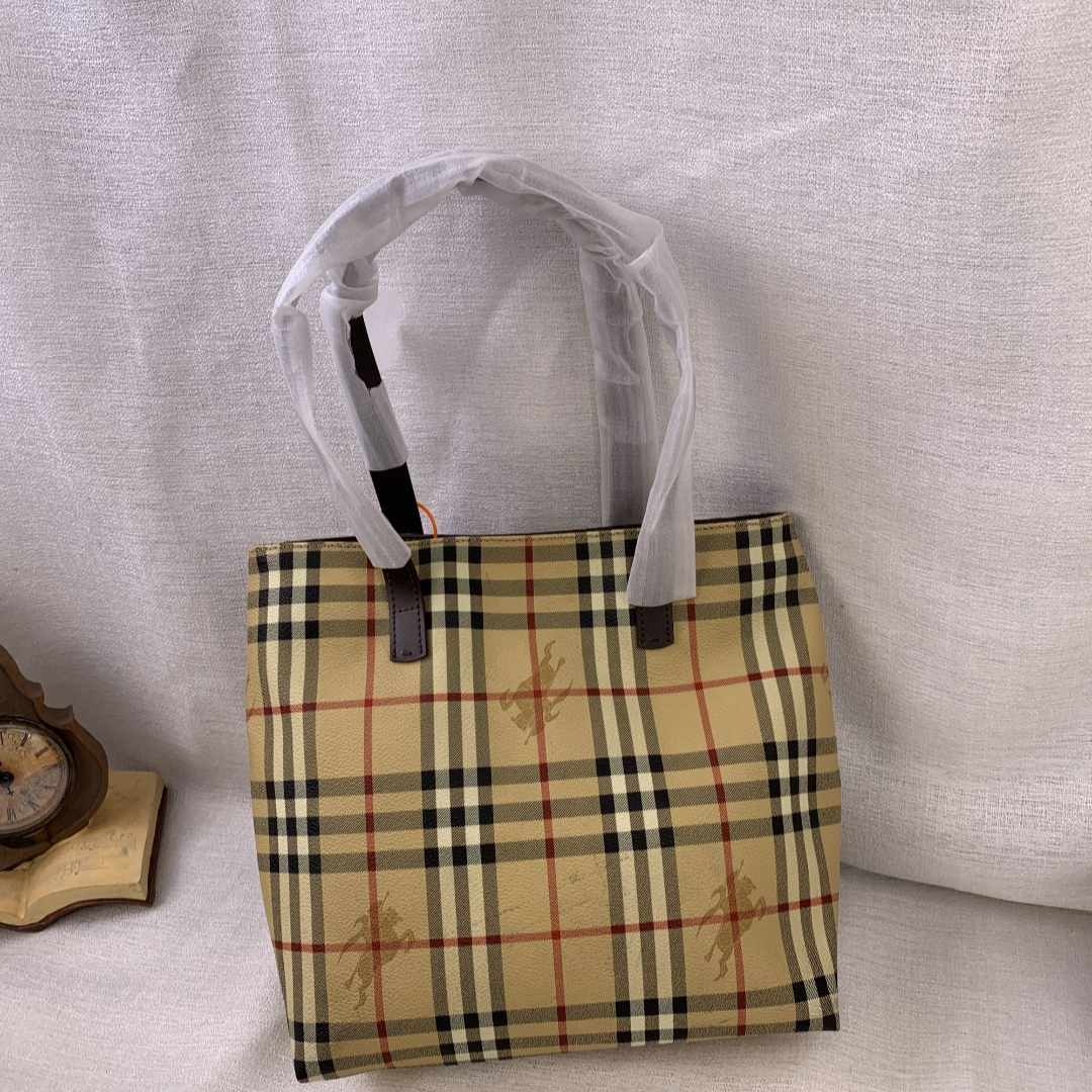 95新 BURBERRY/博柏利 战马格纹手提单肩包/EE10815014/5014