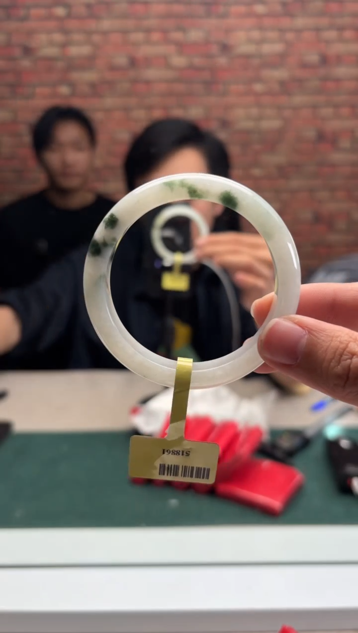 【闪购商品】翡翠手镯未镶嵌101手镯