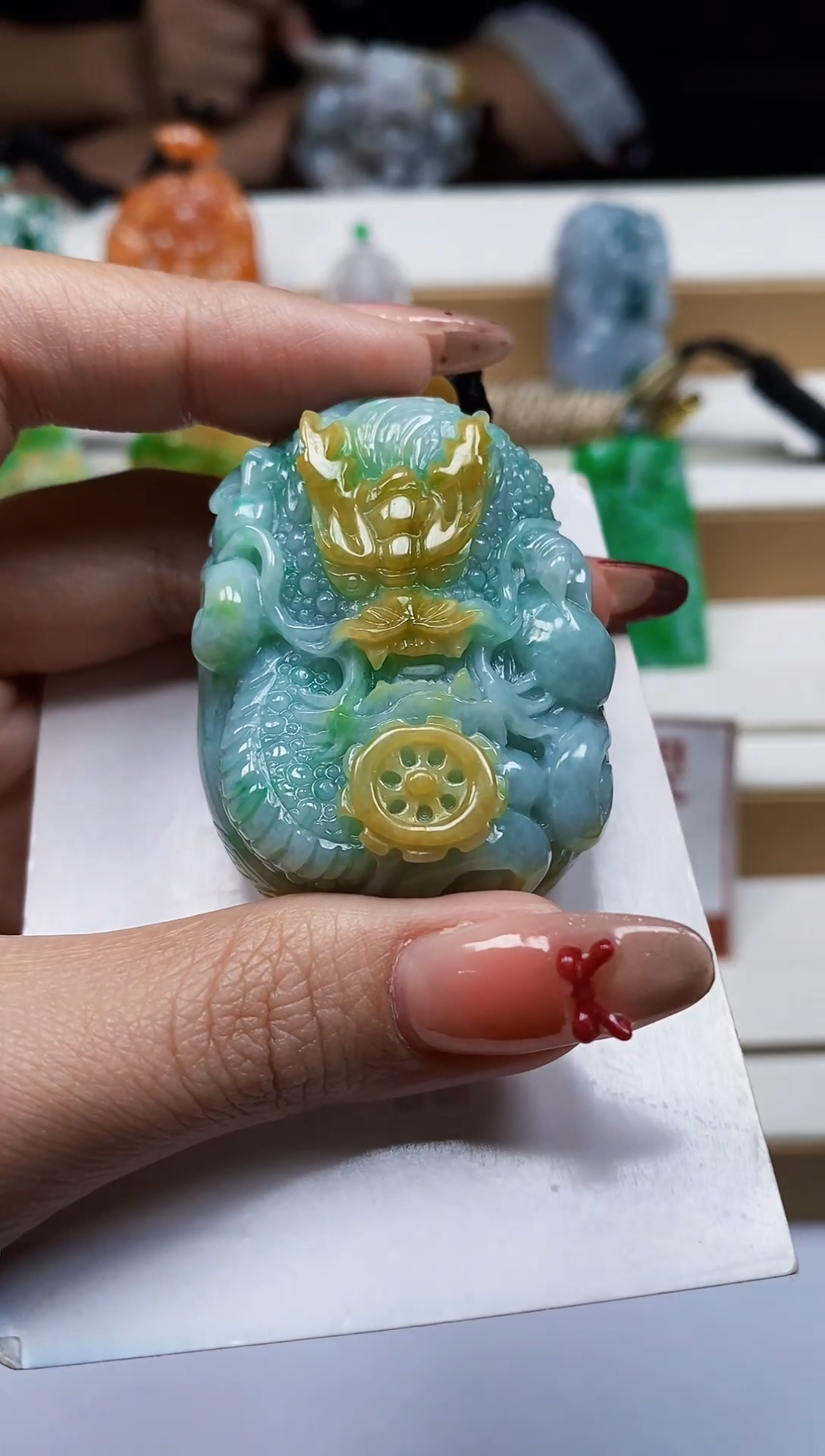 颈饰未镶嵌翡翠1