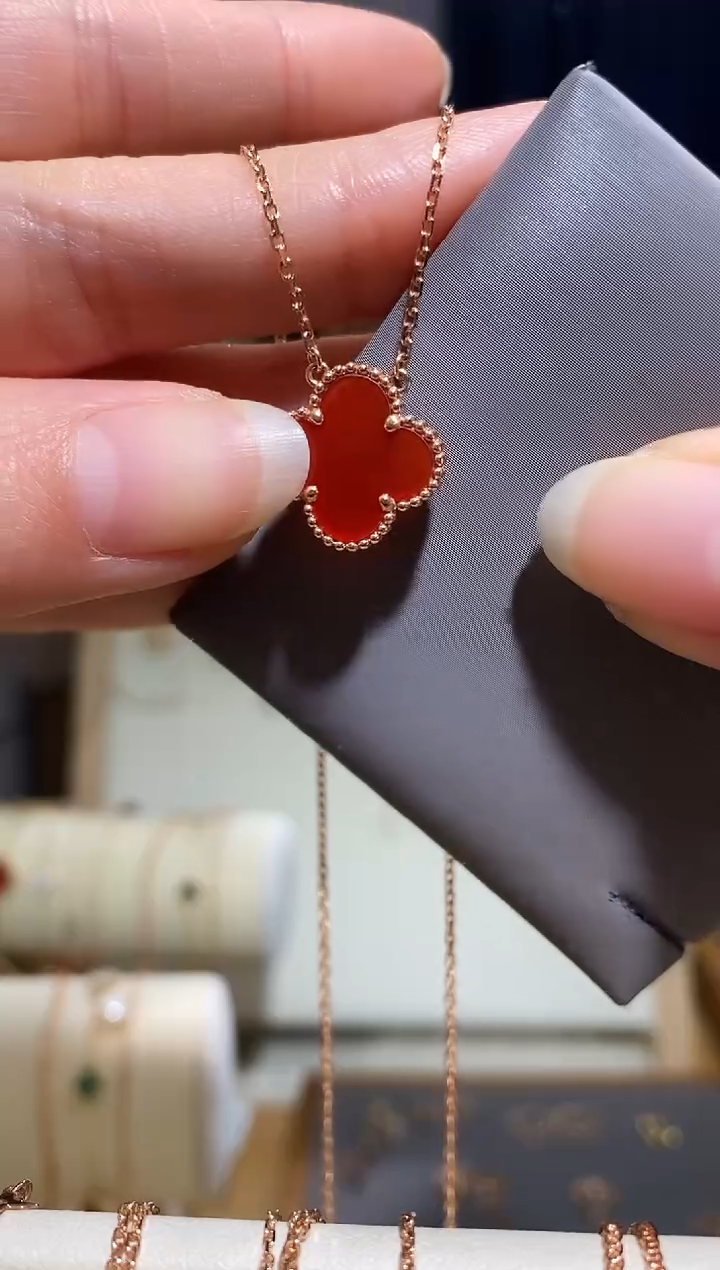 【闪购商品】玛瑙/玉髓项链18K金镶嵌项链