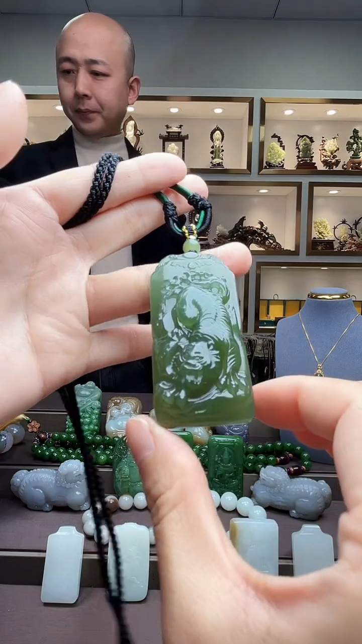 【闪购商品】和田玉颈饰未镶嵌苏