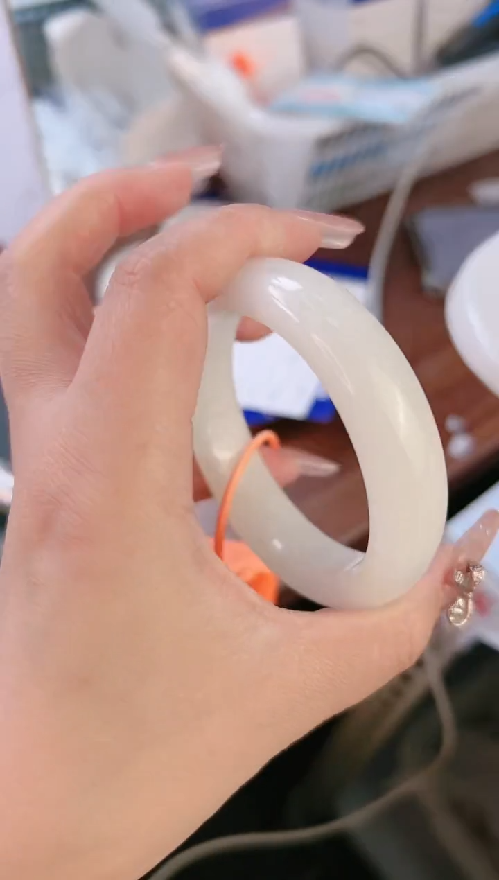 未镶嵌手镯和田玉9T107-54