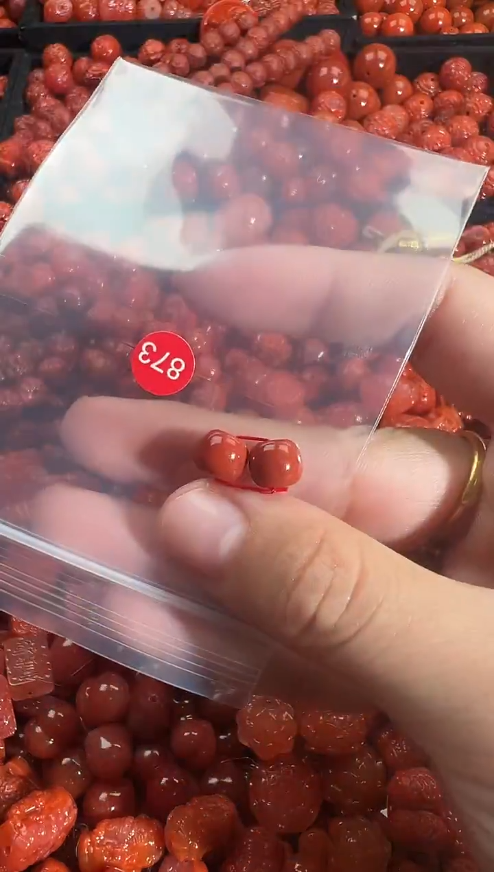 颈饰未镶嵌南红玛瑙1