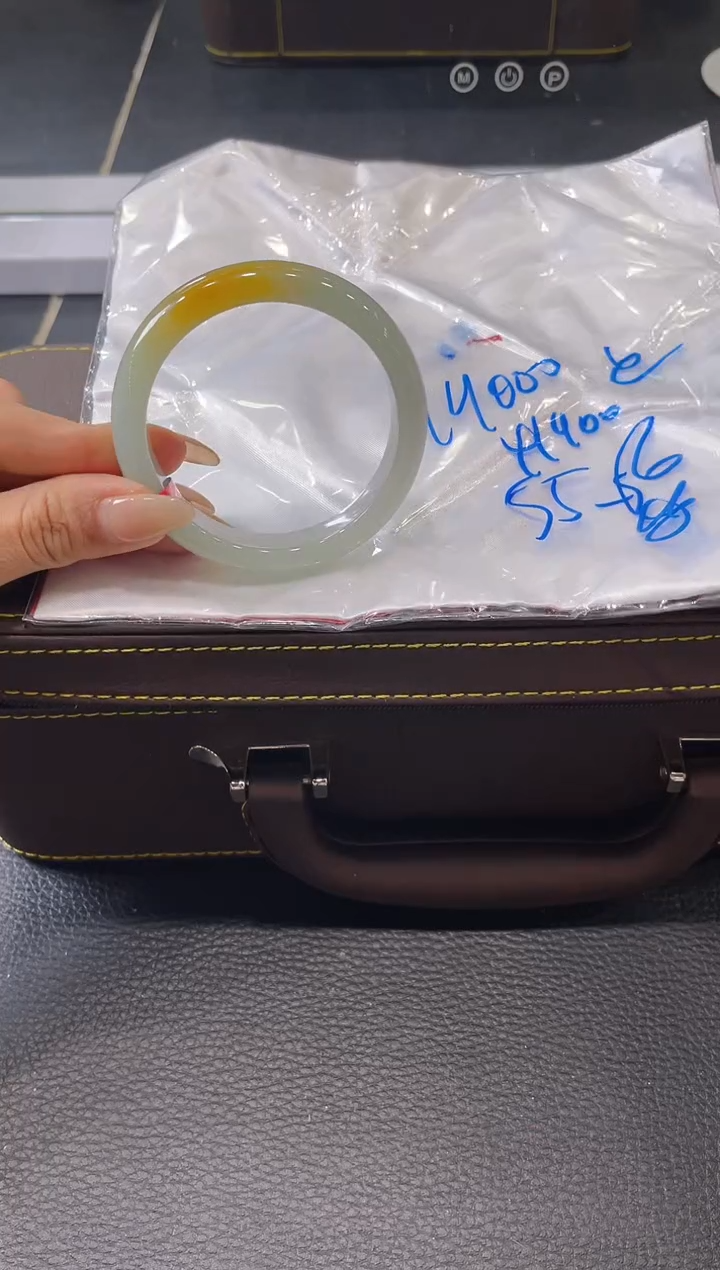 【闪购商品】翡翠手镯未镶嵌手镯