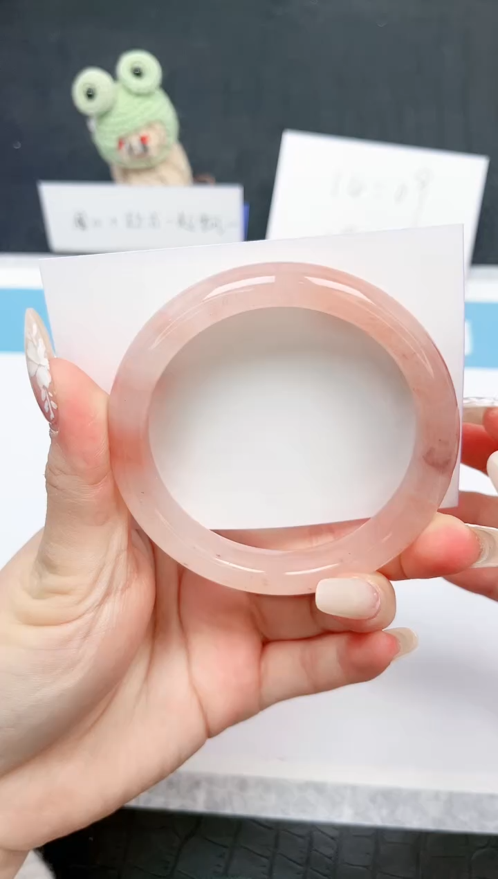 【闪购商品】石英质玉手镯未镶嵌Q7-58.4