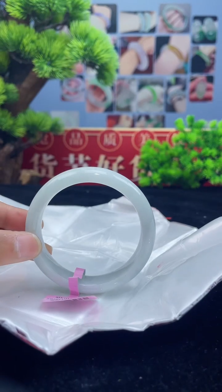 翡翠未镶嵌手镯5手镯