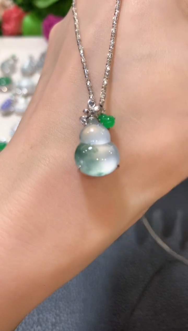 吊坠(不含链)18K金镶嵌翡翠n42    