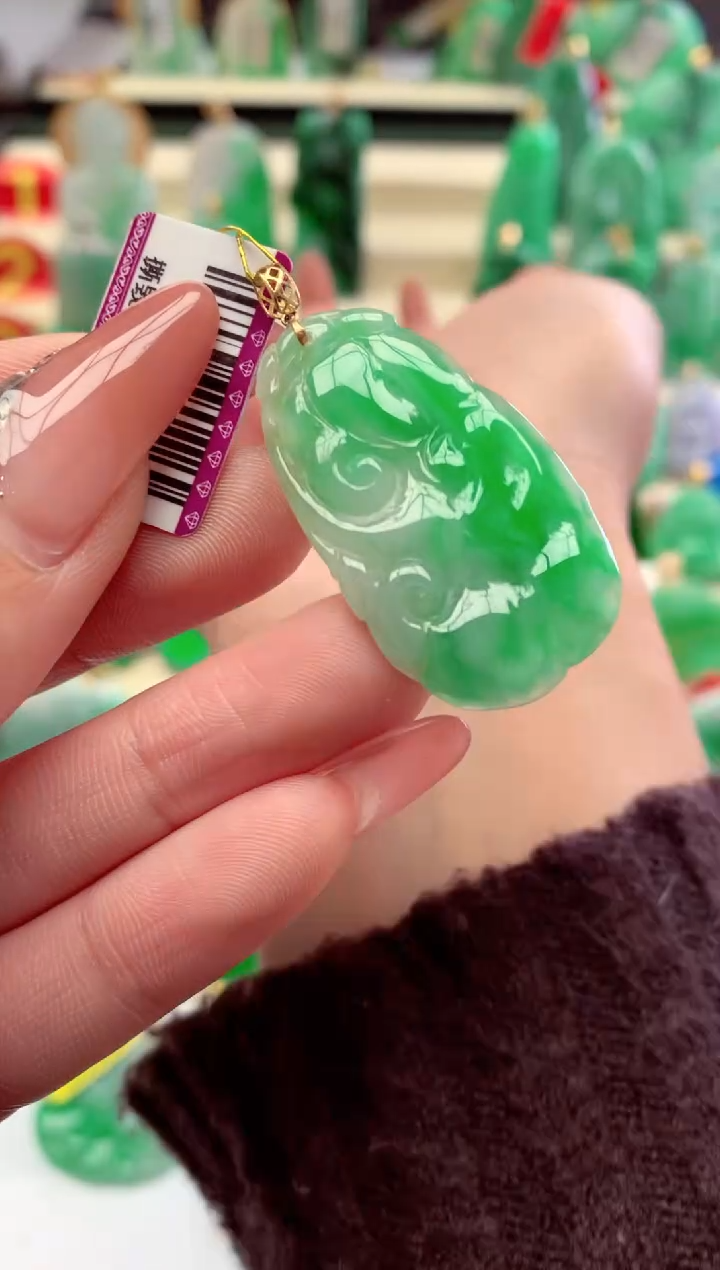 【闪购商品】翡翠吊坠(不含链)18K金镶嵌挂件