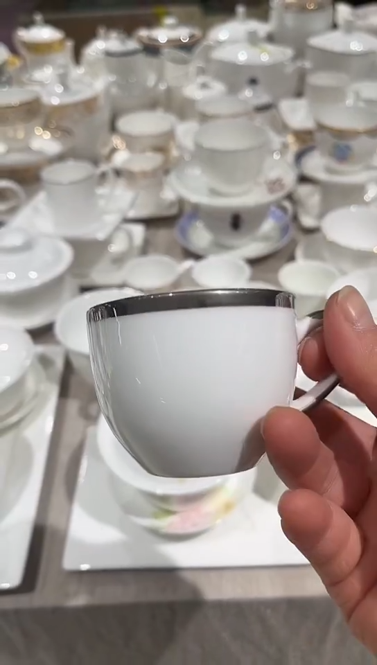 瓷小杯子1个隆达骨瓷