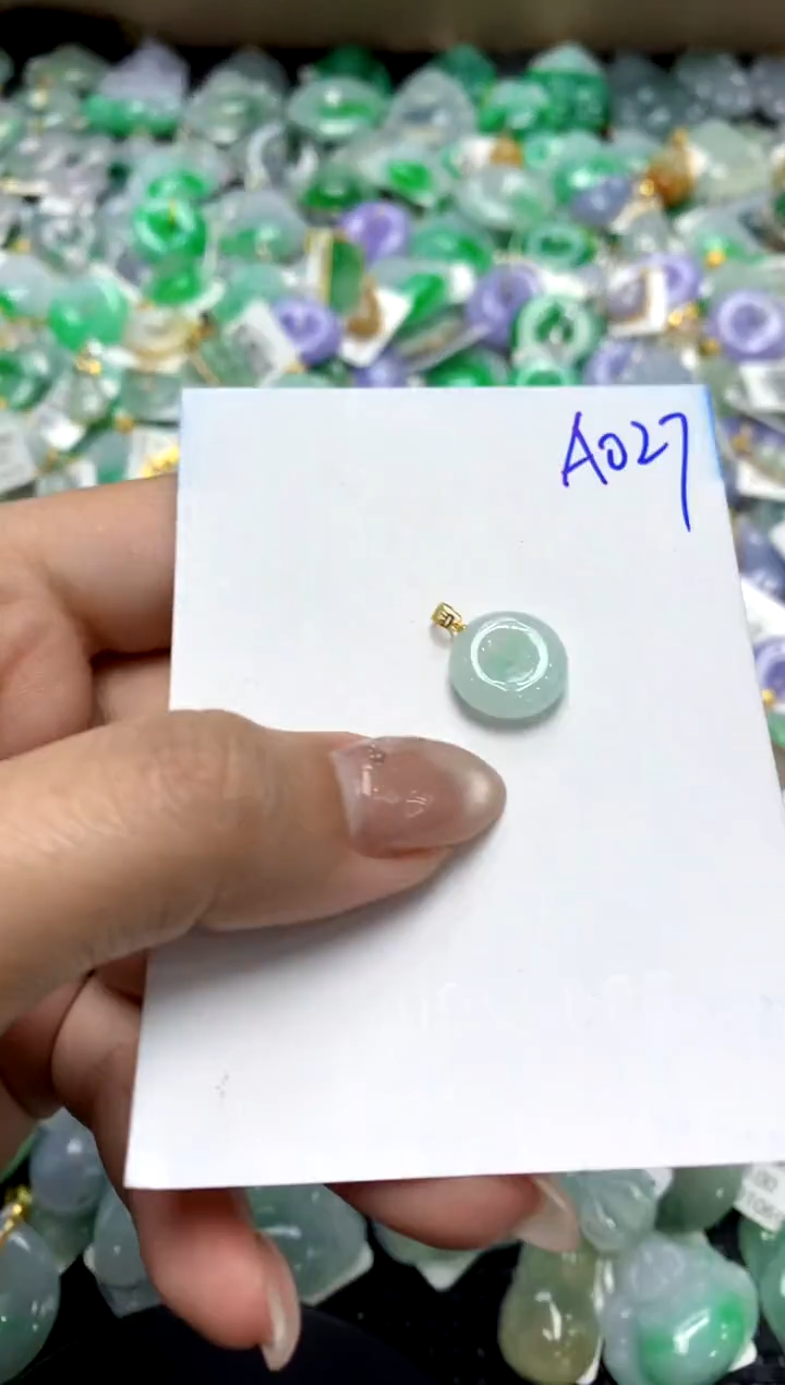 【闪购商品】翡翠颈饰18K金镶嵌11111111111111111