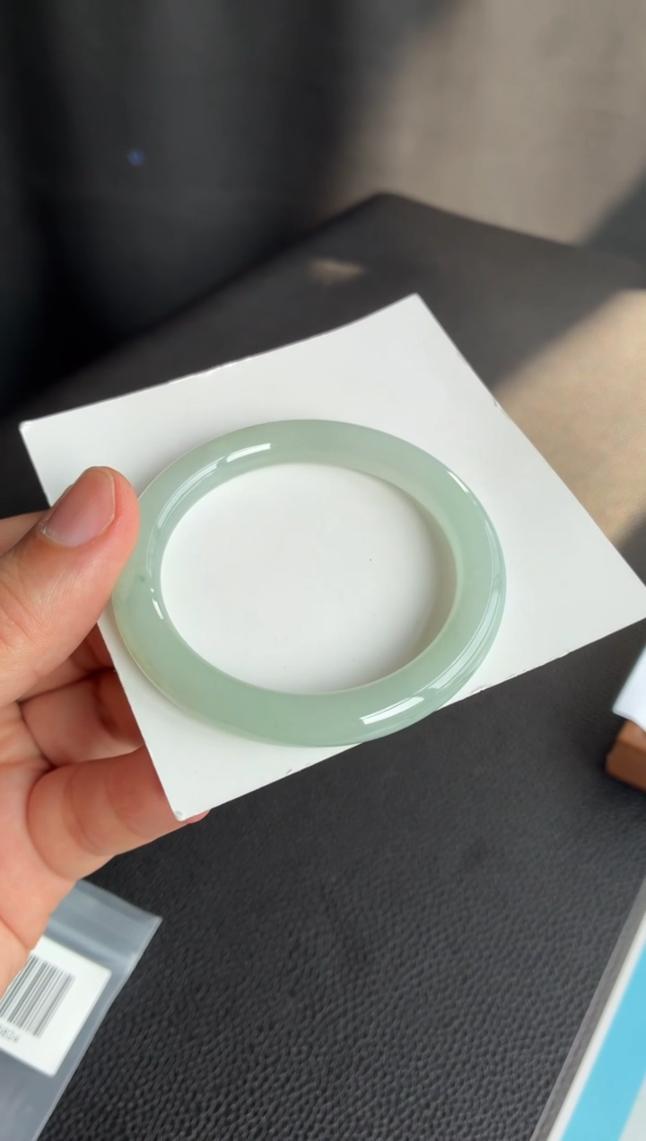 未镶嵌手镯翡翠15号52*8.6*8.2圆条