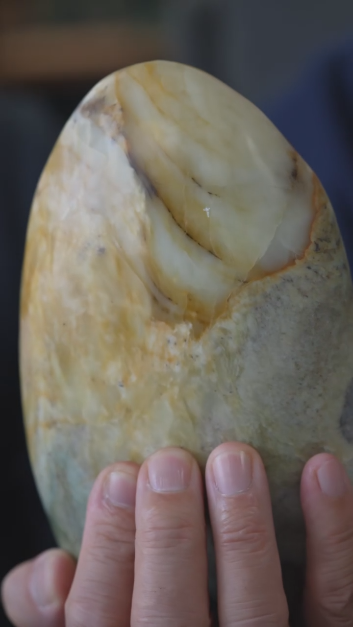 未镶嵌岫玉摆件原石