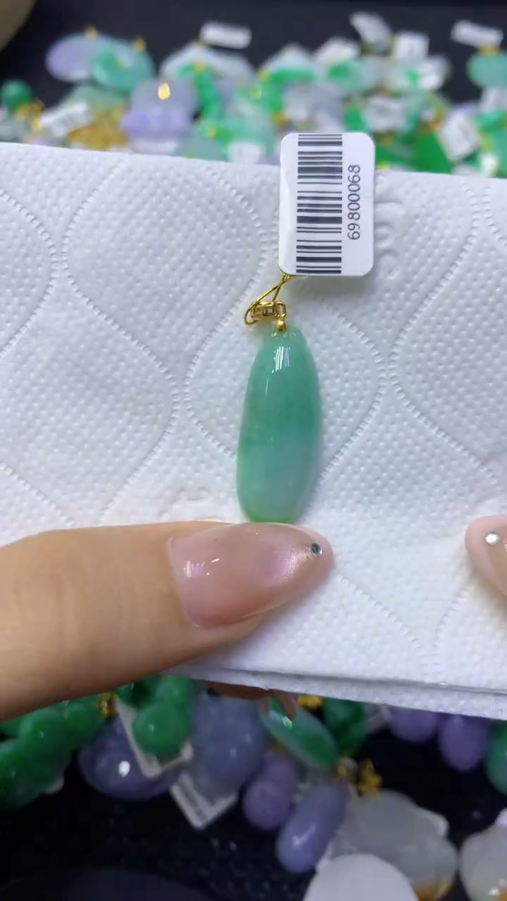 颈饰未镶嵌翡翠天然缅甸翡翠A货