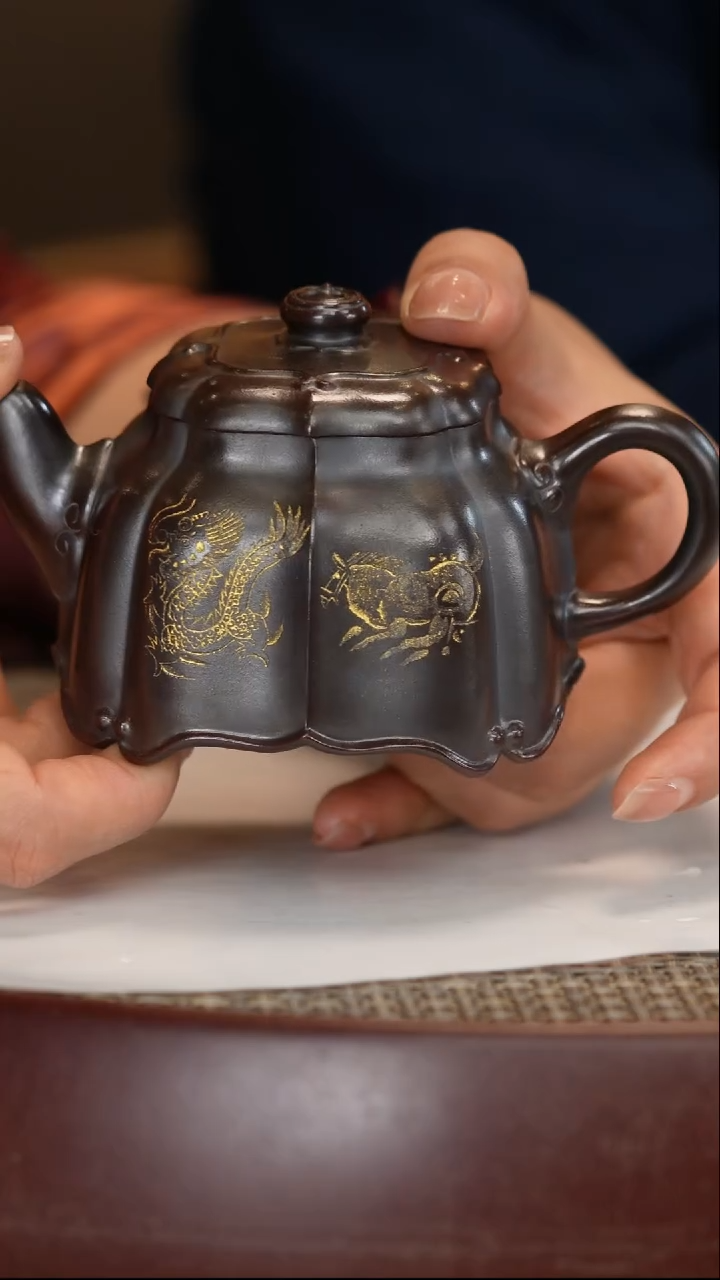 【闪购商品】紫砂茶壶【鲍宜明】古乌泥四方筋纹