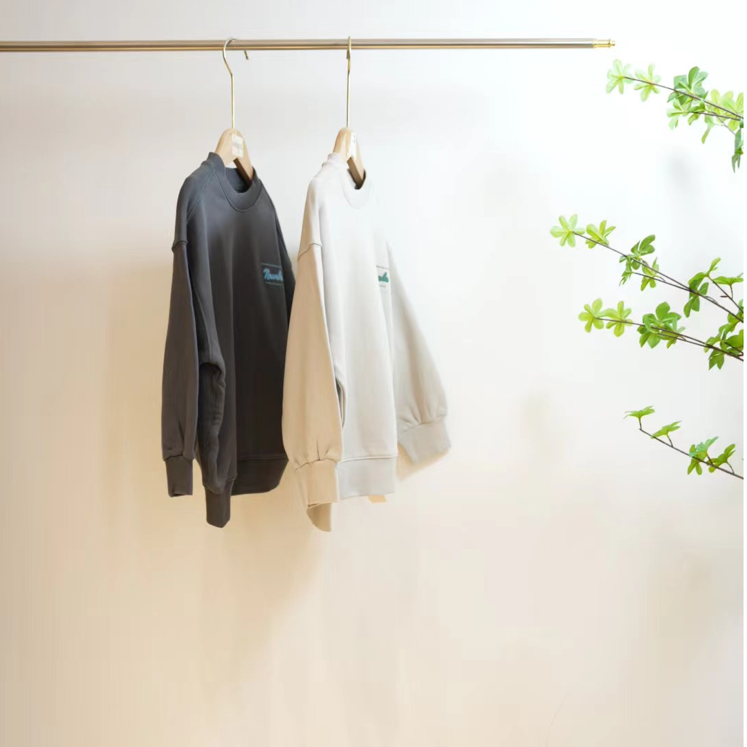 2-138-一款两色线条字母涂鸦儿童春季休闲圆领卫衣X