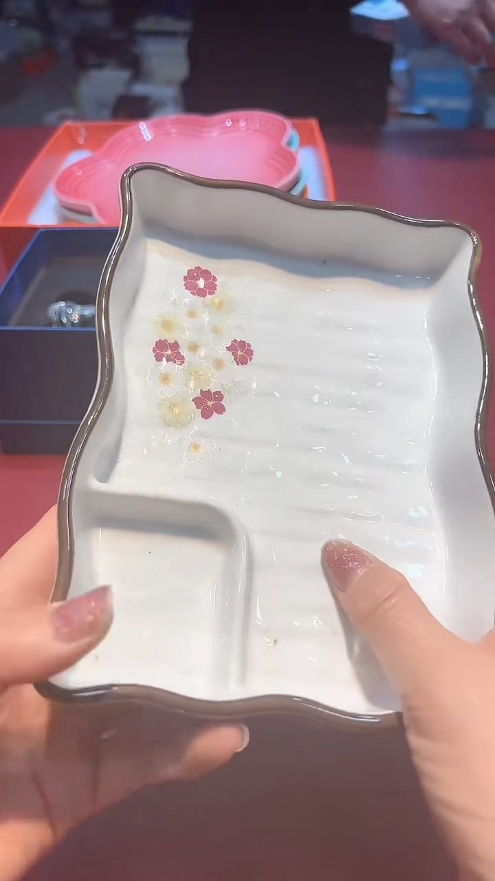 【闪购商品】瓷片锅碗瓢盆一件不剩