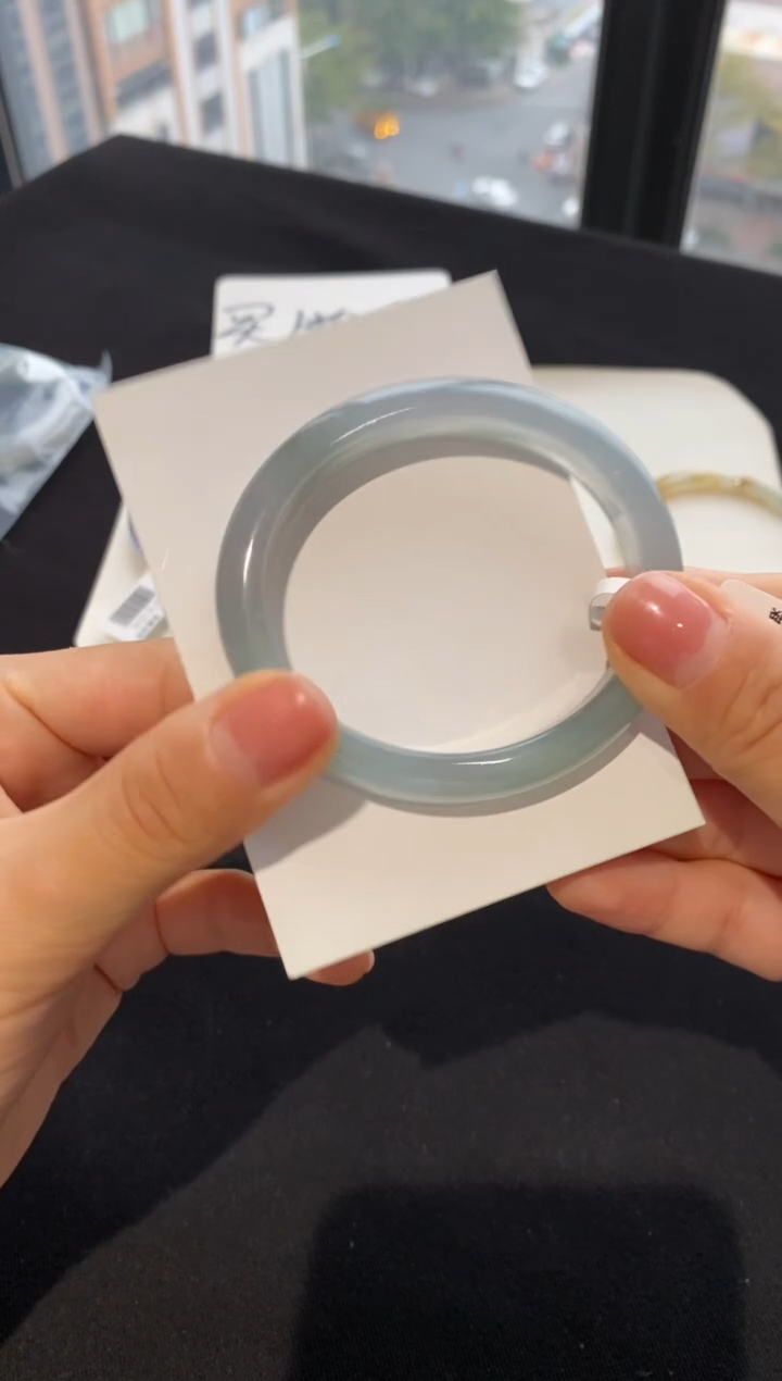 【闪购商品】翡翠手镯（贵妃镯）未镶嵌55贵妃--不退不换