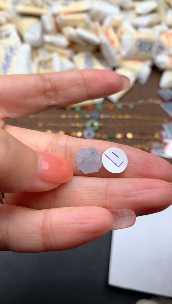 未镶嵌挂件翡翠1