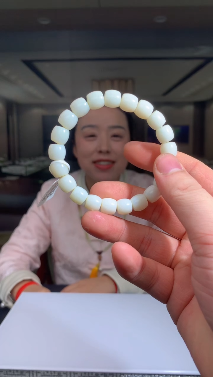 【闪购商品】定制和田玉Boss阳天然和田玉（拍一发一）