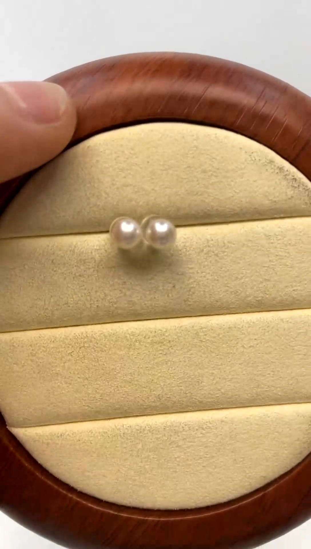 18K金镶嵌海水珍珠耳饰5-6