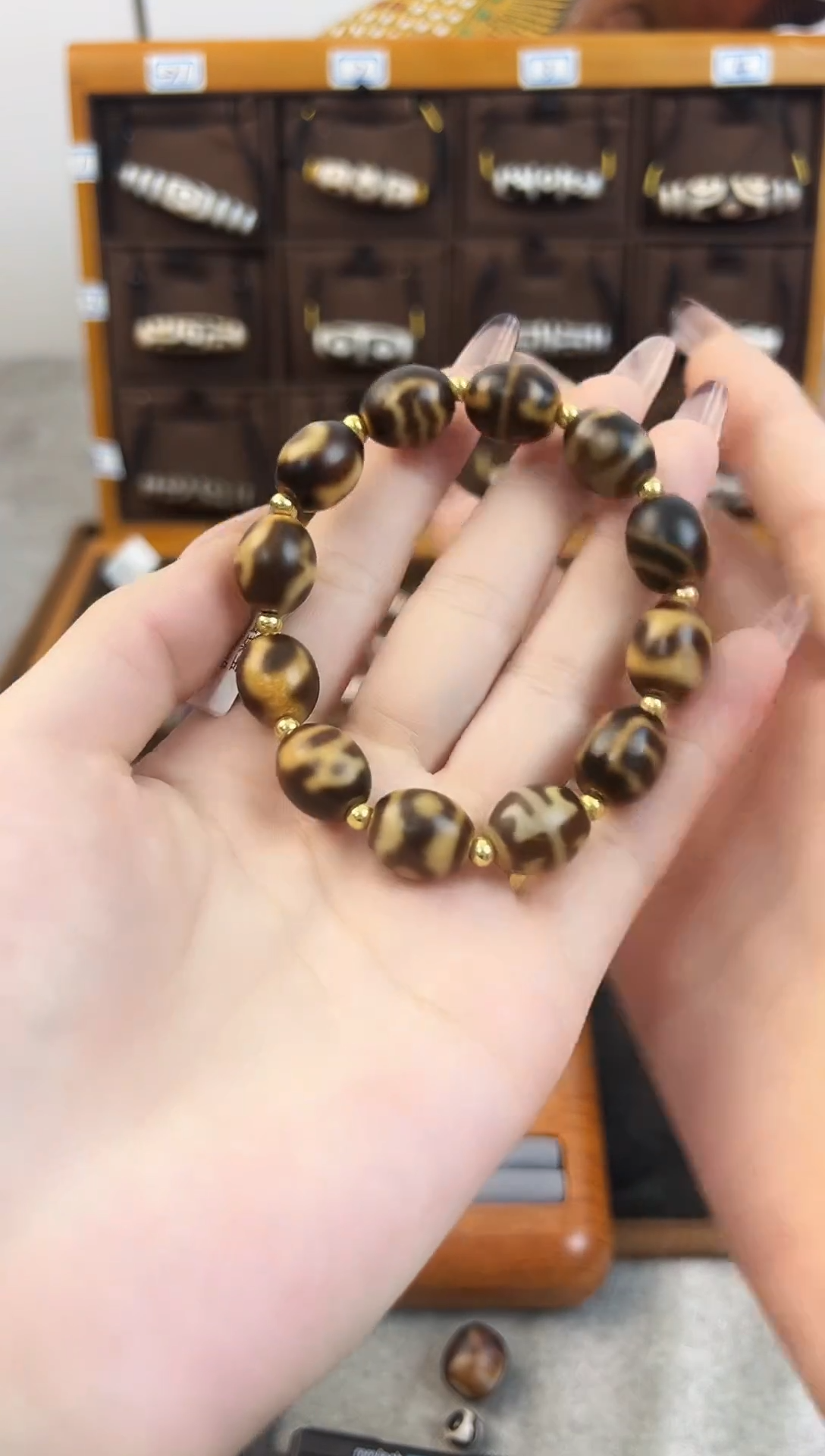 玛瑙/玉髓（覆膜）颈饰合金78.（微瑕）