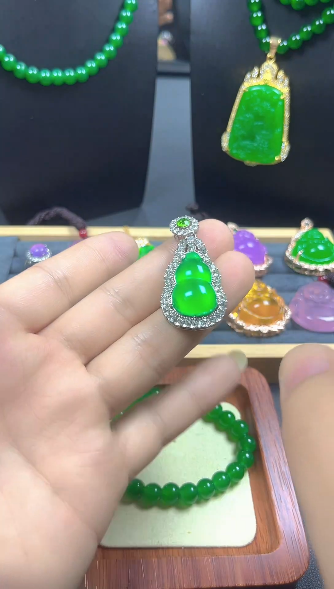 颈饰未镶嵌翡翠葫芦