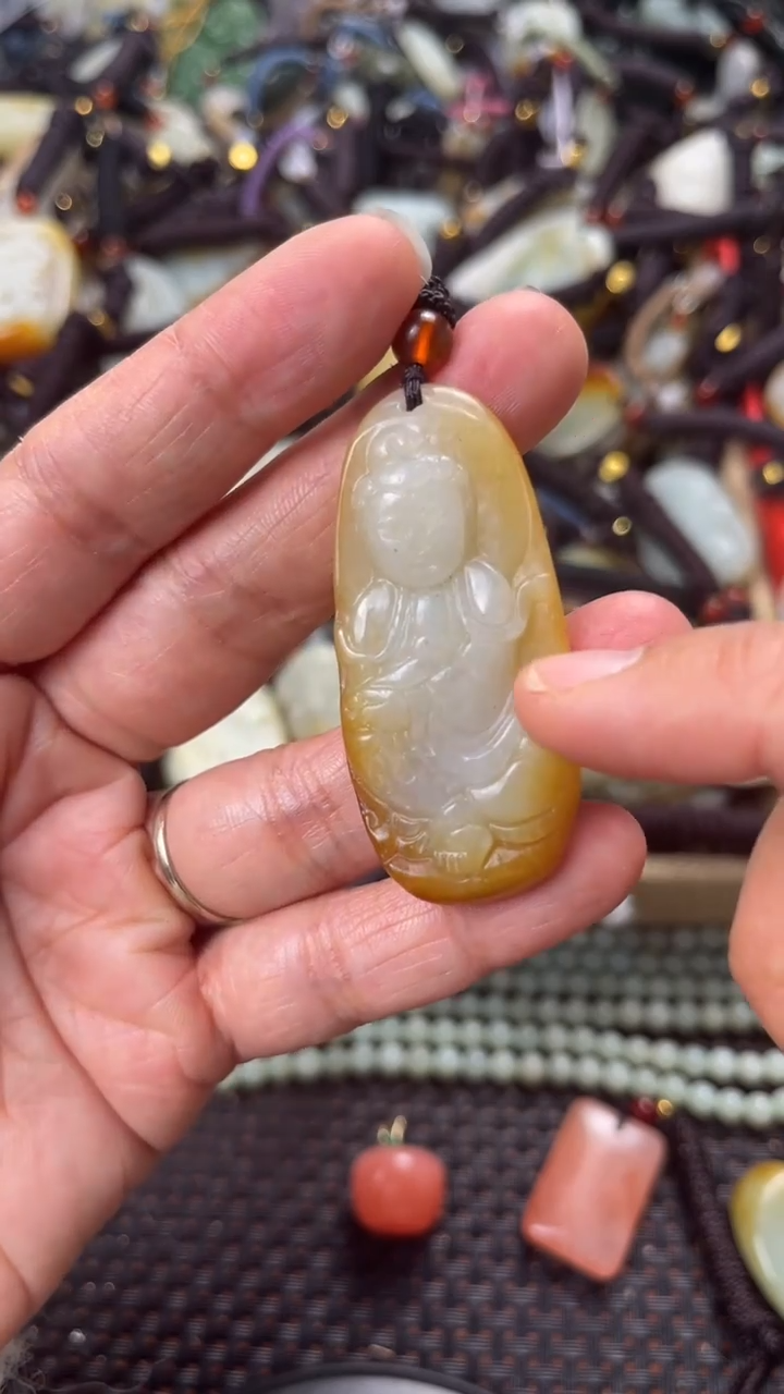 【闪购商品】和田玉颈饰未镶嵌多样性发货没有证书拍一发一有瑕