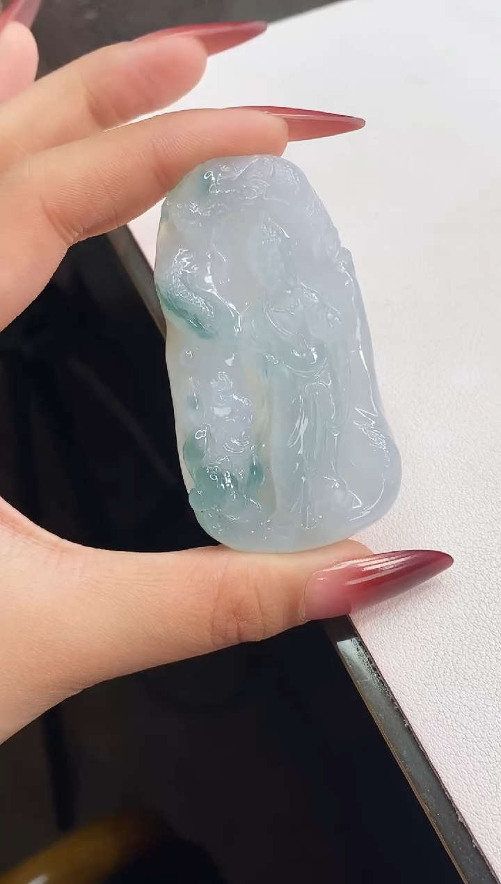 【闪购商品】翡翠颈饰未镶嵌御龙观音