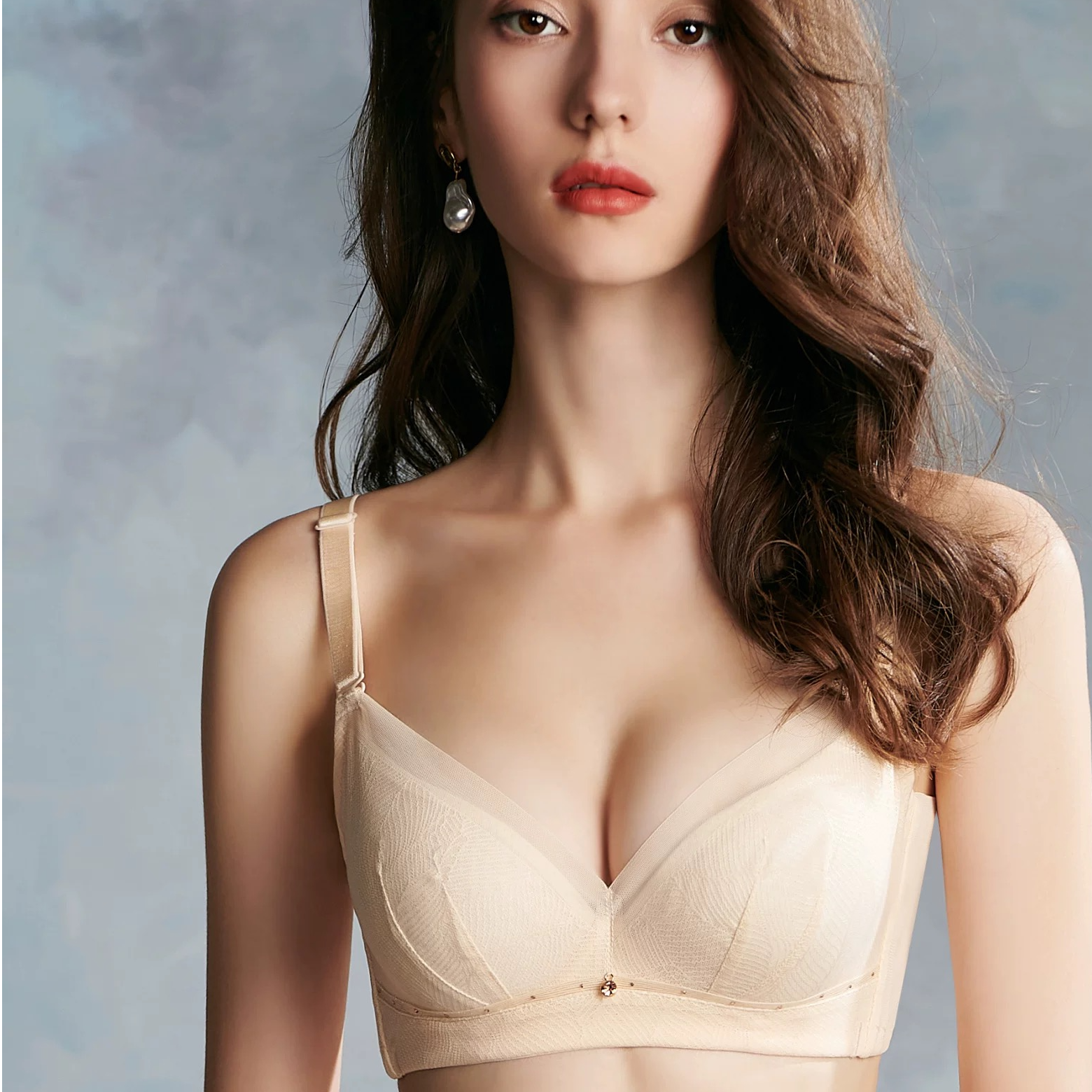 夏娃之秀【福利款】9131/9132性感聚拢防下垂上托舒适调整型内衣