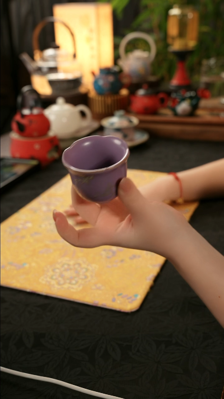 青云茶斋陶瓷茶具紫色闻香杯