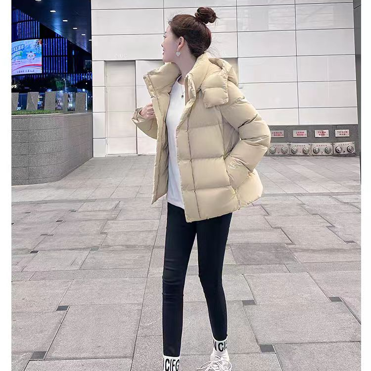 90白鸭绒黑金女短款2025新款连帽修身收腰小个子加厚冬季羽绒服