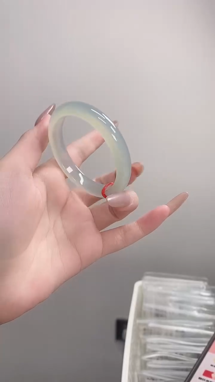 手镯玛瑙/玉髓未镶嵌51-52正圈