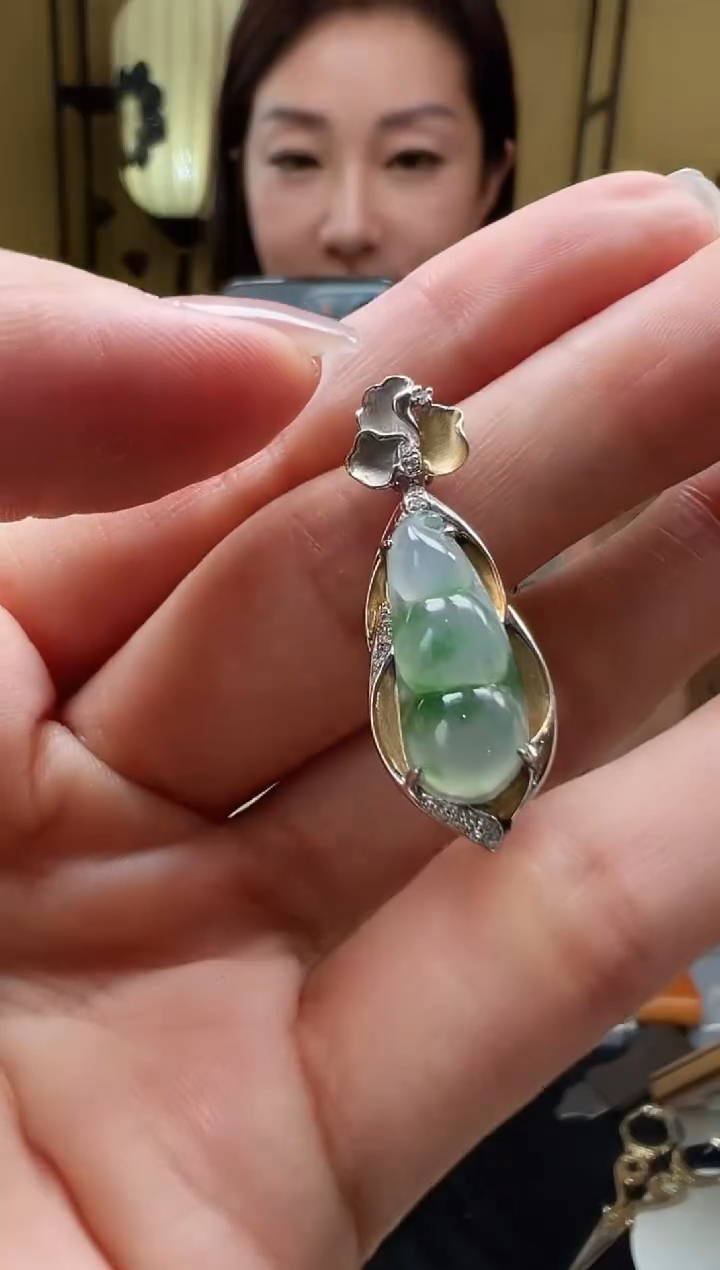 翡翠18K金镶嵌颈饰YSD0524-15