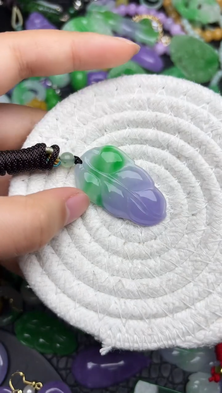 颈饰未镶嵌翡翠缅甸翡翠吊坠