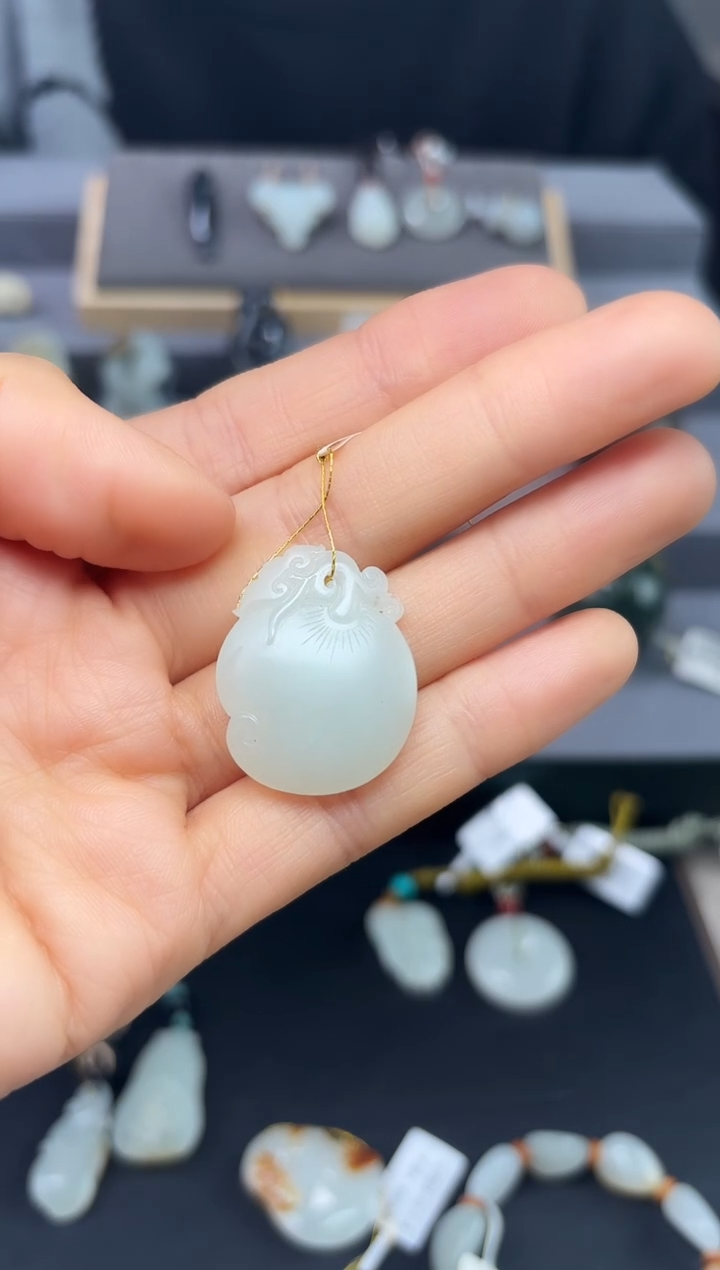 【闪购商品】和田玉颈饰未镶嵌和田玉寿桃