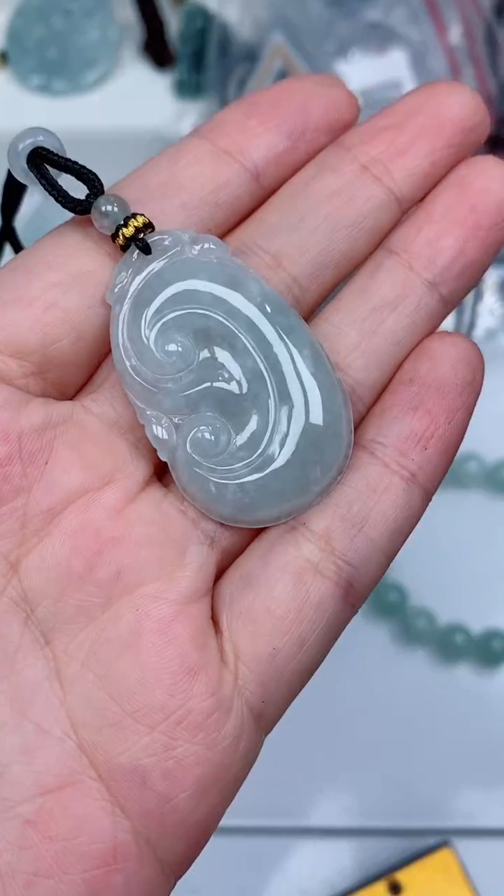 颈饰未镶嵌翡翠吊坠