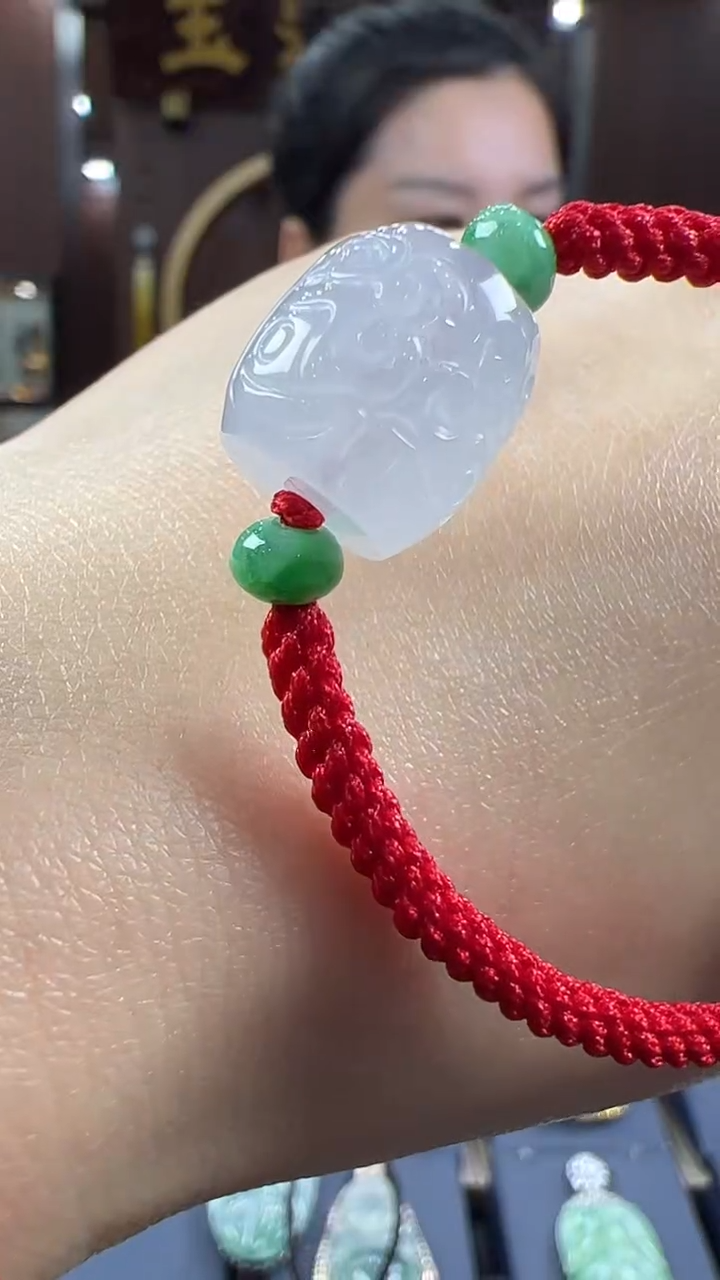 【闪购商品】翡翠挂件未镶嵌手绳