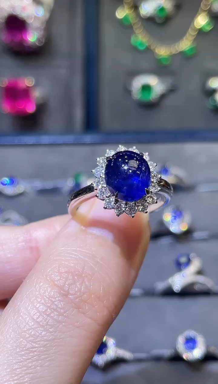 【闪购商品】蓝宝石戒指18K金镶嵌皇家蓝3.5ct