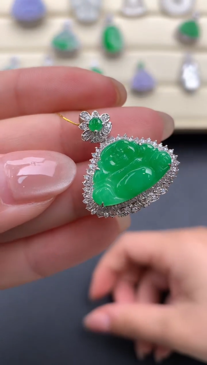 【闪购商品】翡翠颈饰18K金镶嵌Q697     