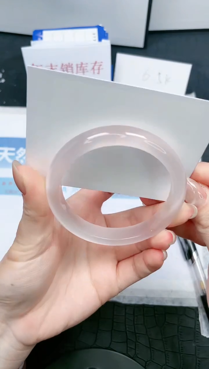 【闪购商品】石英质玉手镯未镶嵌184-60