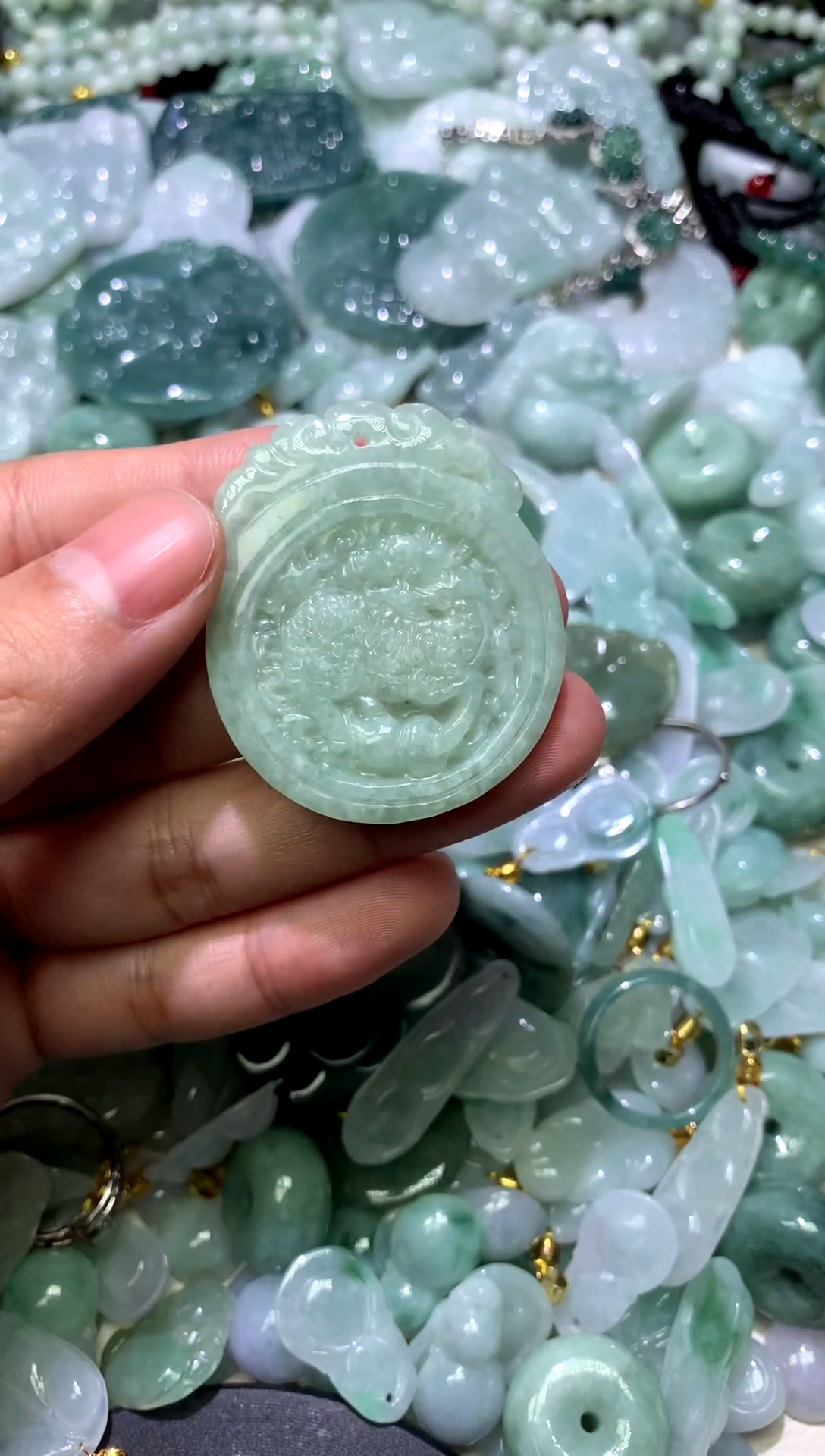 颈饰未镶嵌翡翠1