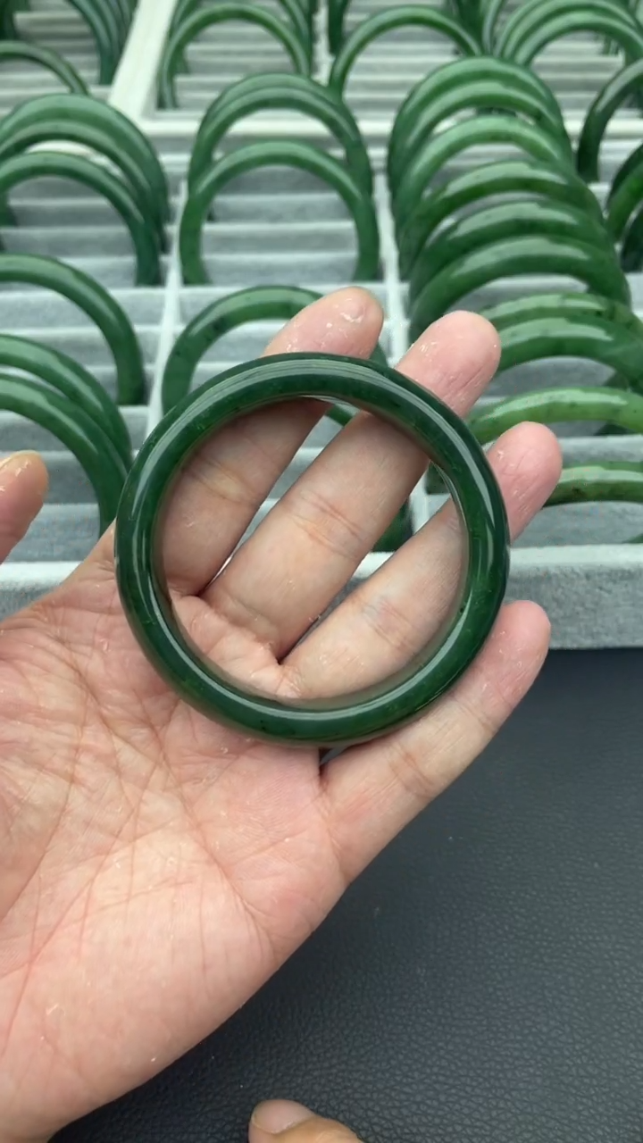 未镶嵌手镯和田玉（碧玉）44-58.6