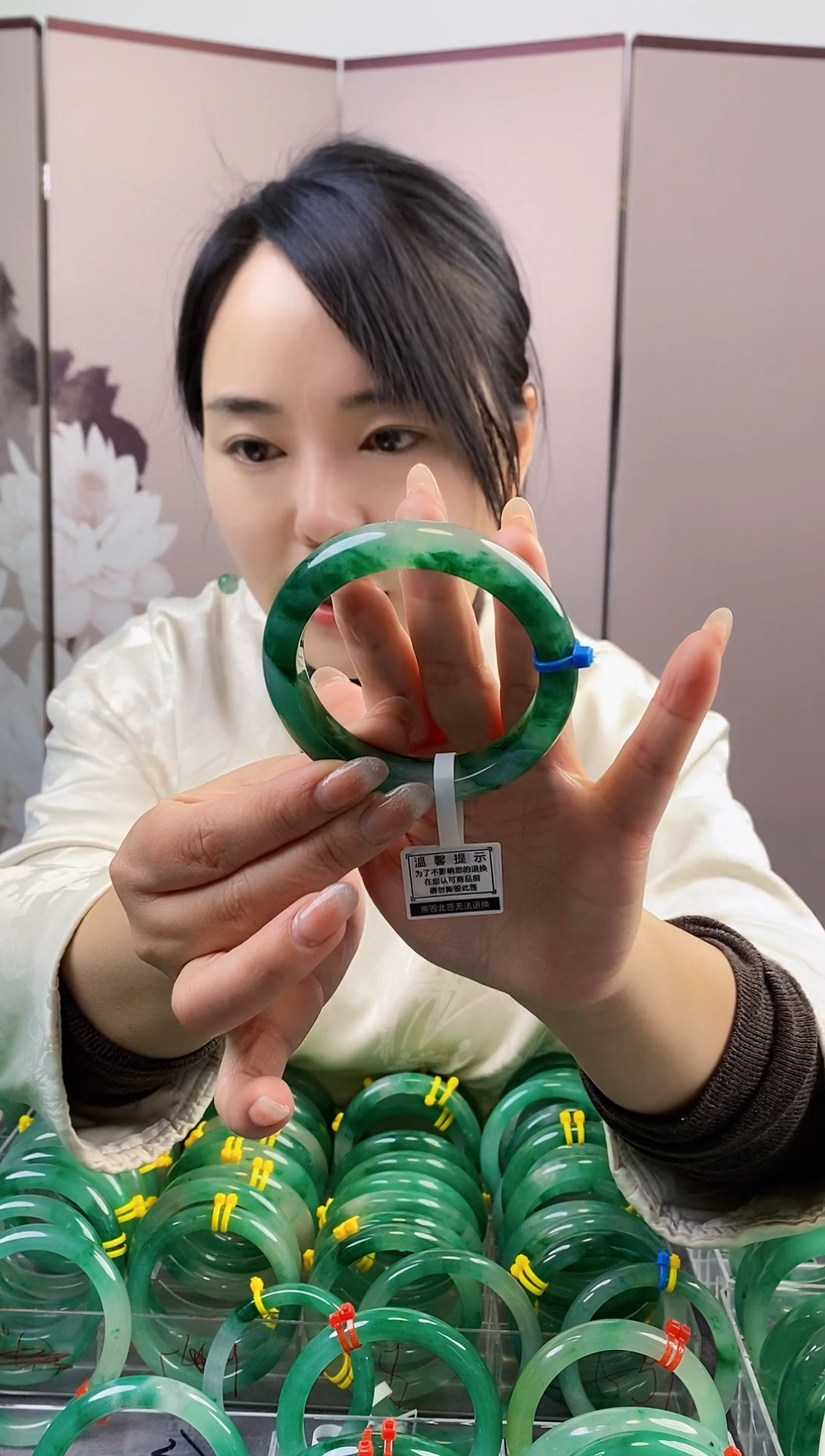 【闪购商品】石英质玉手镯未镶嵌4