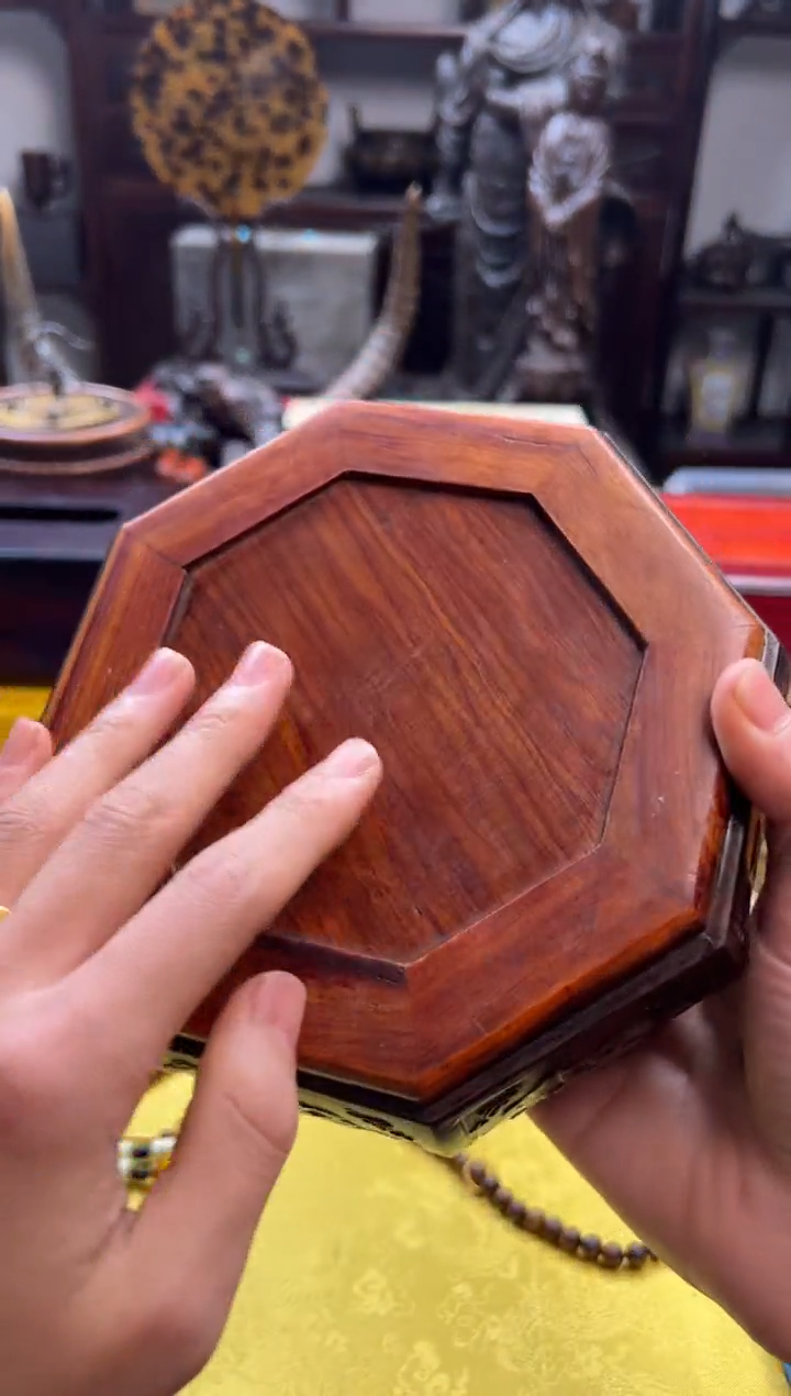 黄花梨/降香黄檀------瓷--------烟灰缸