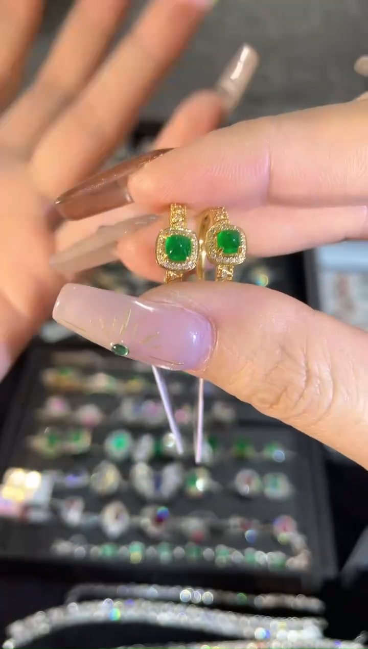 18K金镶嵌戒指祖母绿虚单多样性发一  虚单    XFY