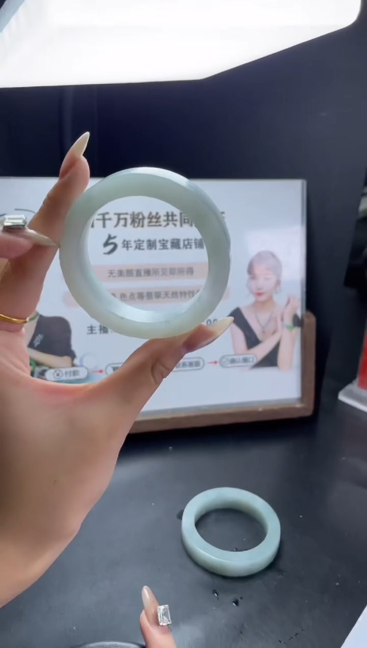 【闪购商品】定制翡翠手镯未镶嵌手镯DDC/发一件